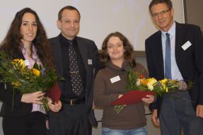 2012, 1. Preis: Dr. Corinna Siegel – „Die Bedeutung verschiedener CRASP-Proteine für die Komplementresistenz von Borrelia burgdorferi s.s.“, 2. Preis: Dr. Jasmin Skuballa – „Die Rolle des Europäischen Igels (Erinaceus europaeus) in der Epidemiologie zeckenübertragener Krankheiten – Borrelia spp., Anaplasma spp., Rickettsia spp. und FSME-Viren“